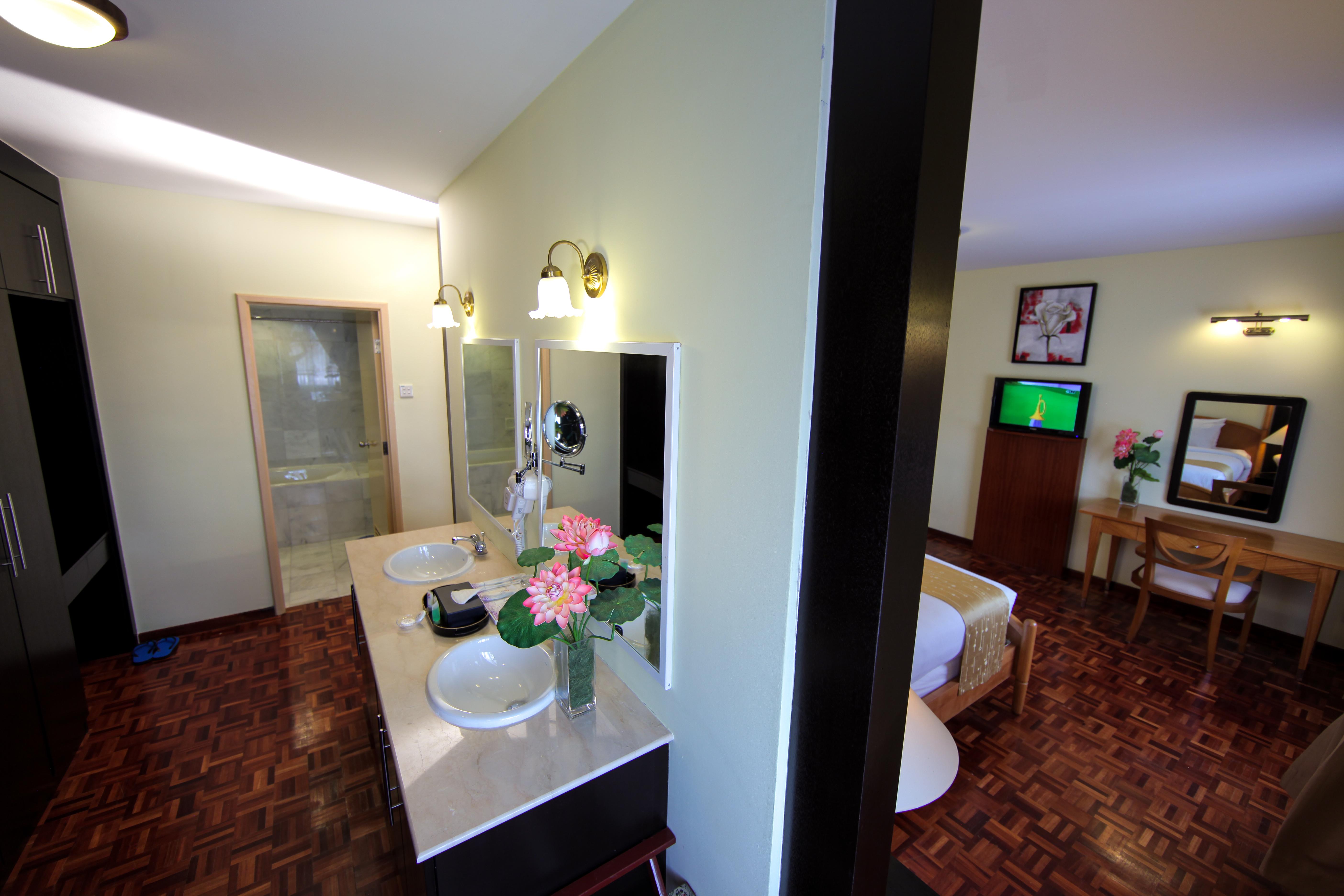 โลตัส เดซารุ บีช รีสอร์ต แอนด์ สปา Hotel Bandar Penawar ภายนอก รูปภาพ