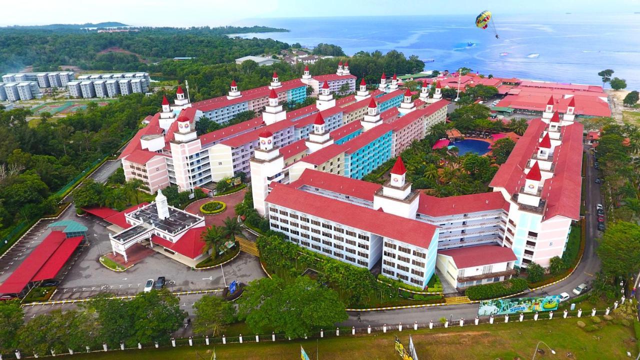 โลตัส เดซารุ บีช รีสอร์ต แอนด์ สปา Hotel Bandar Penawar ภายนอก รูปภาพ