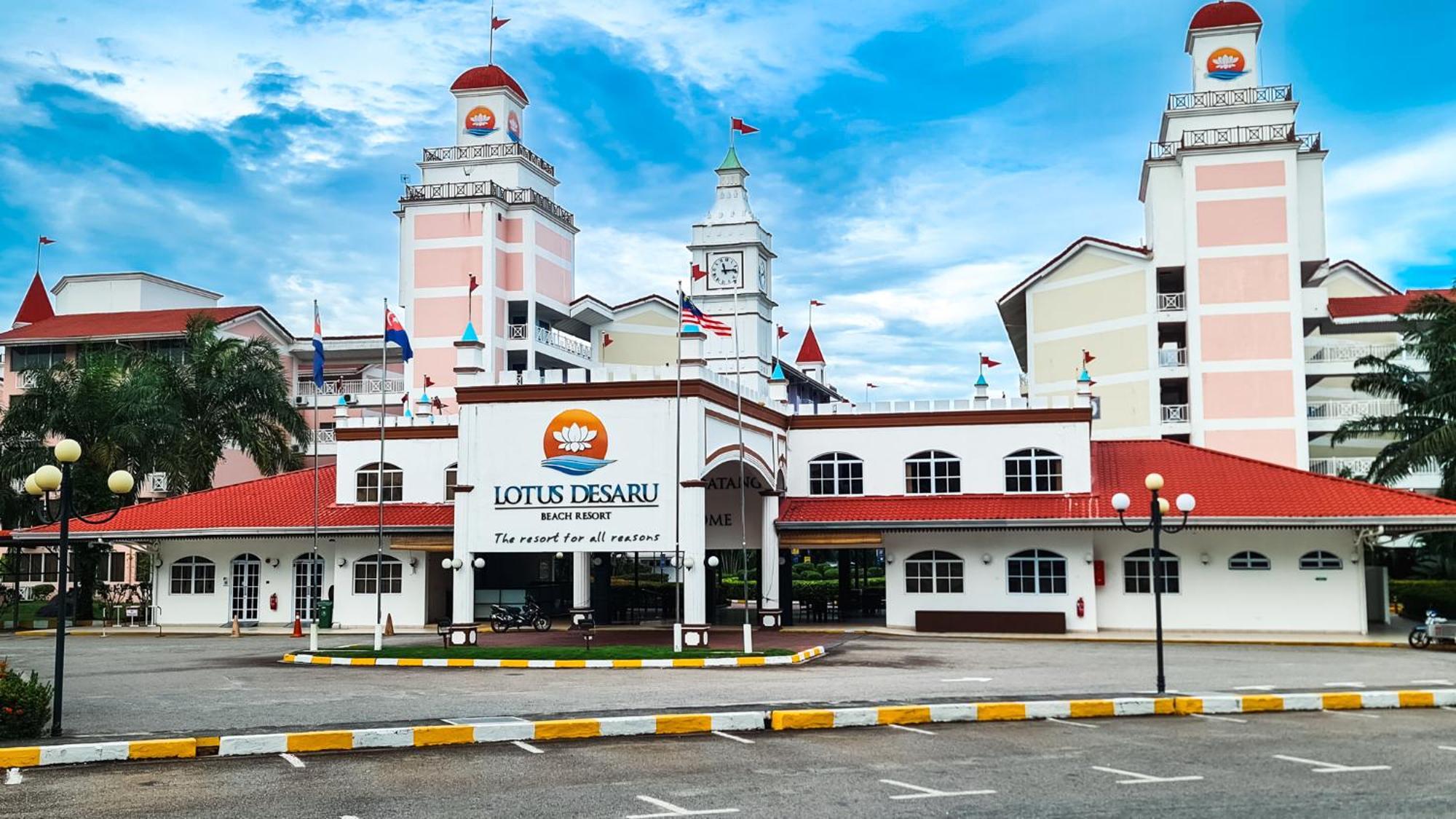 โลตัส เดซารุ บีช รีสอร์ต แอนด์ สปา Hotel Bandar Penawar ภายนอก รูปภาพ